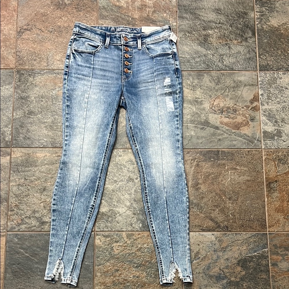 NWT Maurices Jeans